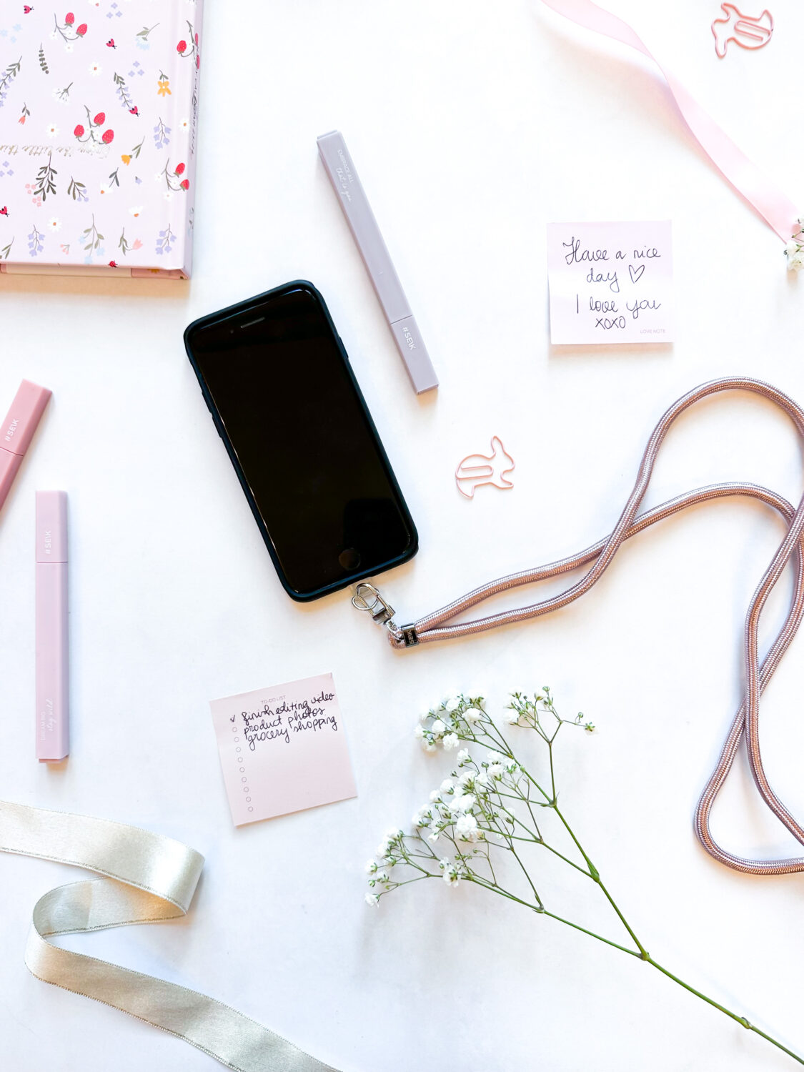 Yleinen puhelinranneke – Oh So Pink!