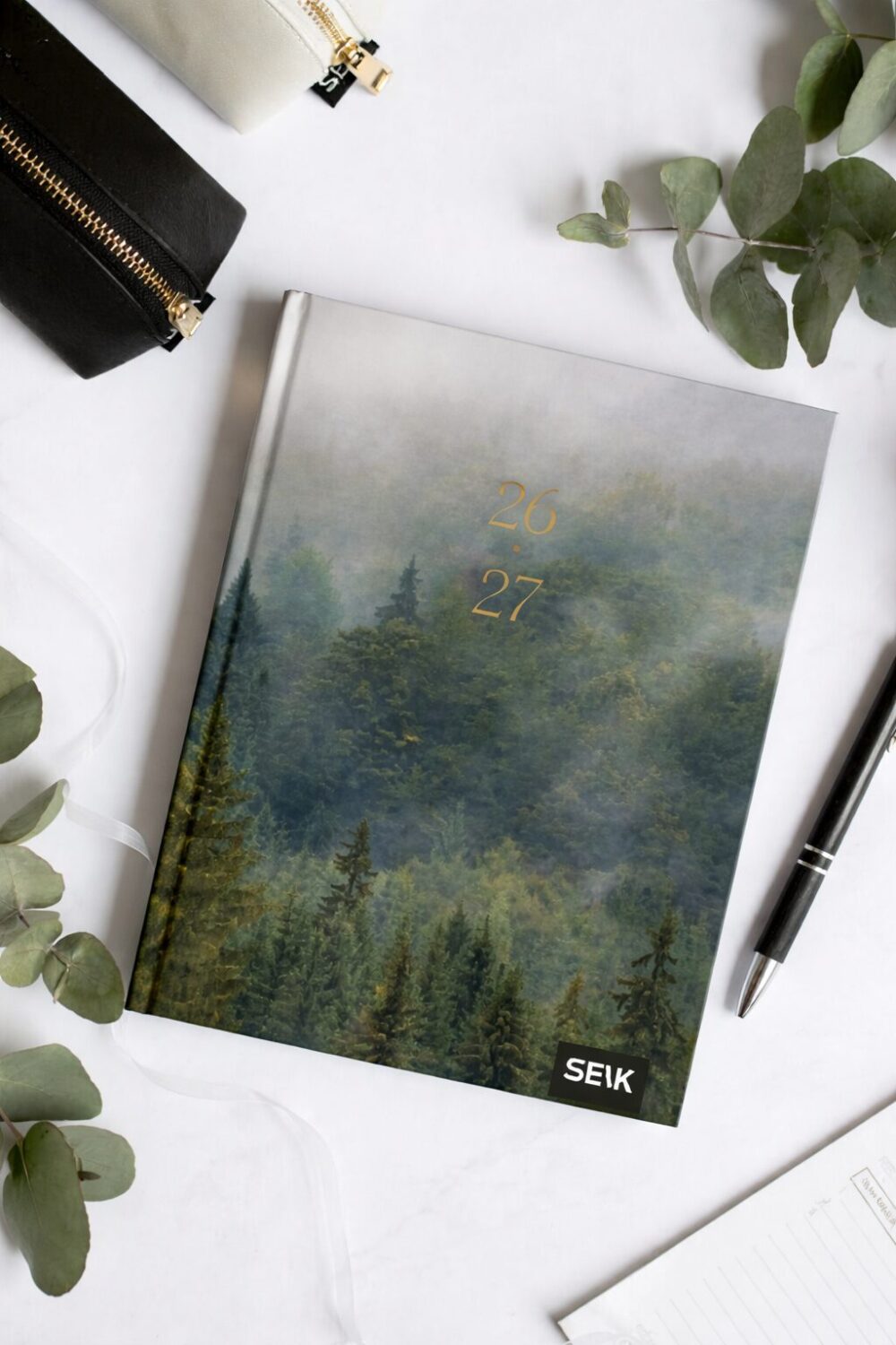 Happy Calendar -suunnittelija 26/27 - metsä