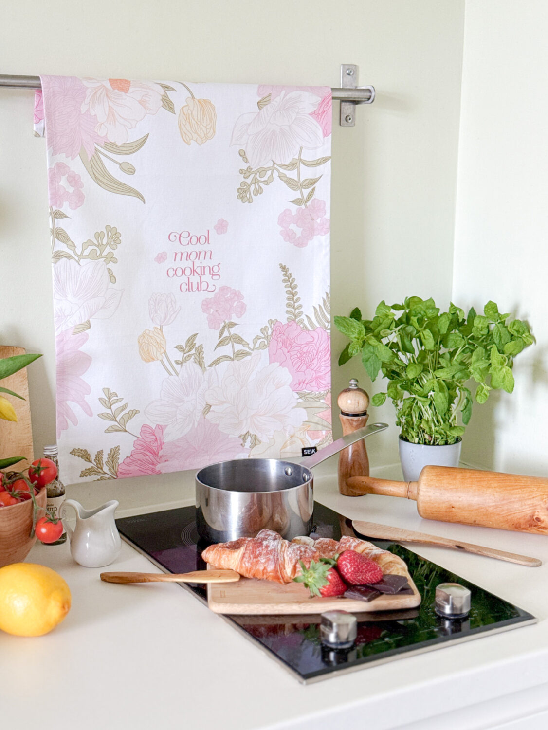 Keittiöpyyhe – Cool Mom Cooking Club - Image 8